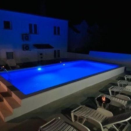Villa Brazza Milna  Luaran gambar
